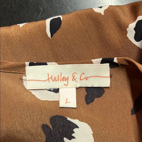 Hailey & Co. Navy Brown & Beige Mixed Print V-Neck Babydoll Blouse - Picture 15 of 16